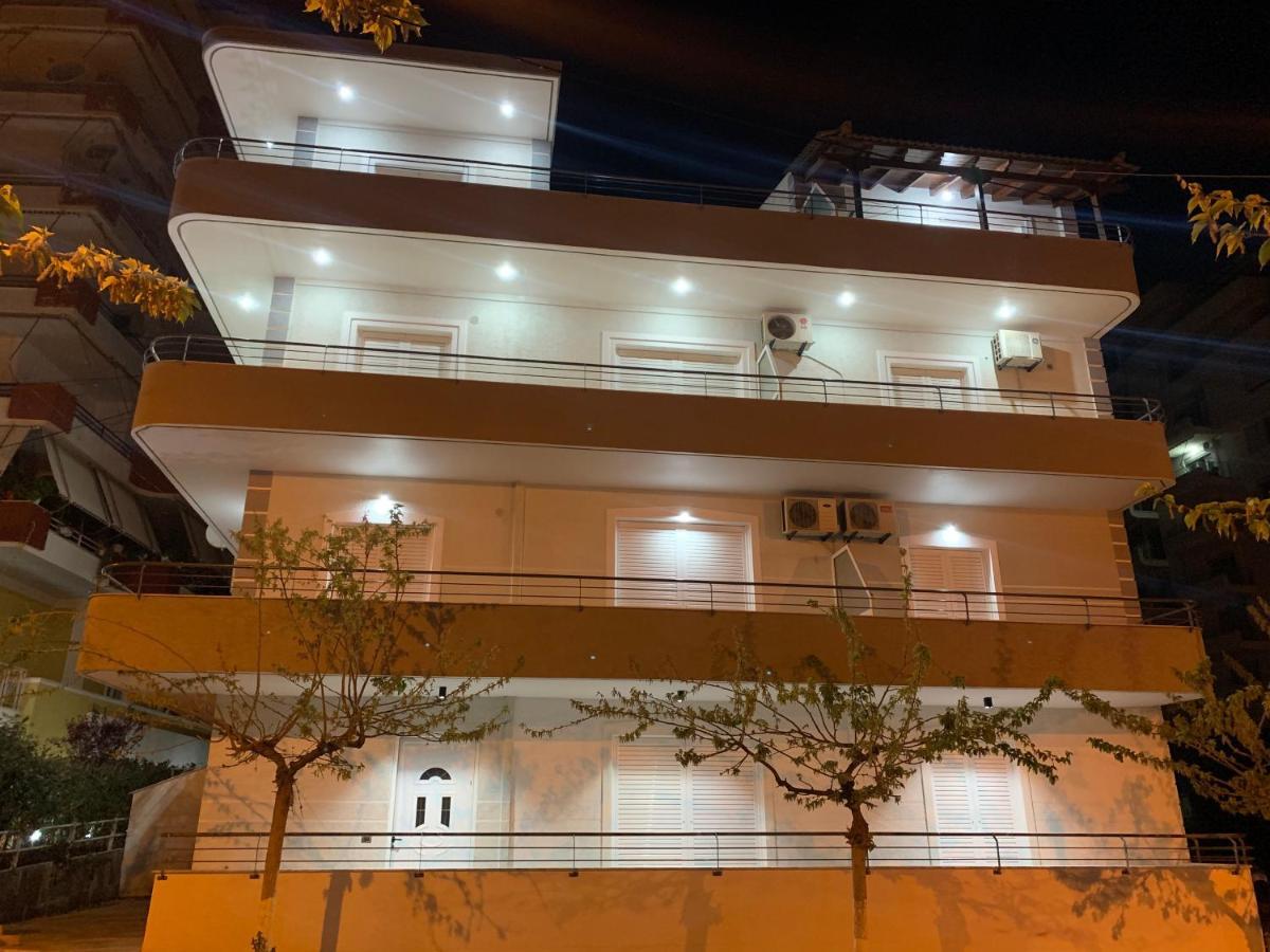 Maxus Apts Sarandë エクステリア 写真