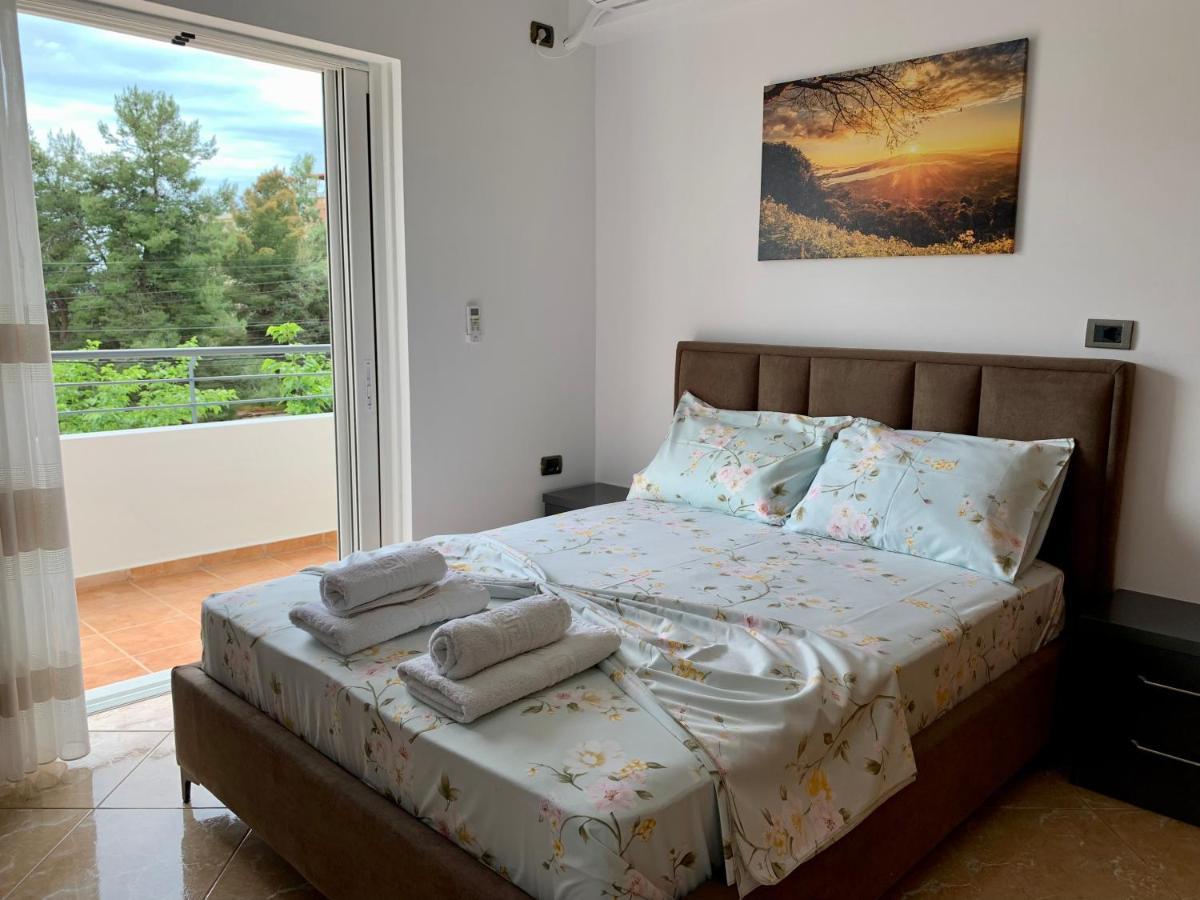 Maxus Apts Sarandë エクステリア 写真