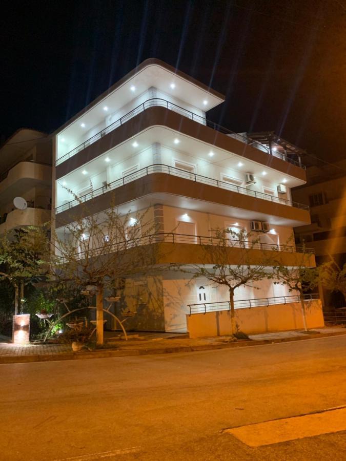 Maxus Apts Sarandë エクステリア 写真