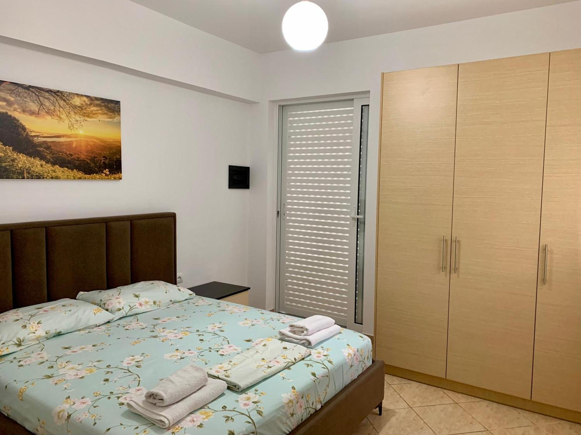 Maxus Apts Sarandë エクステリア 写真