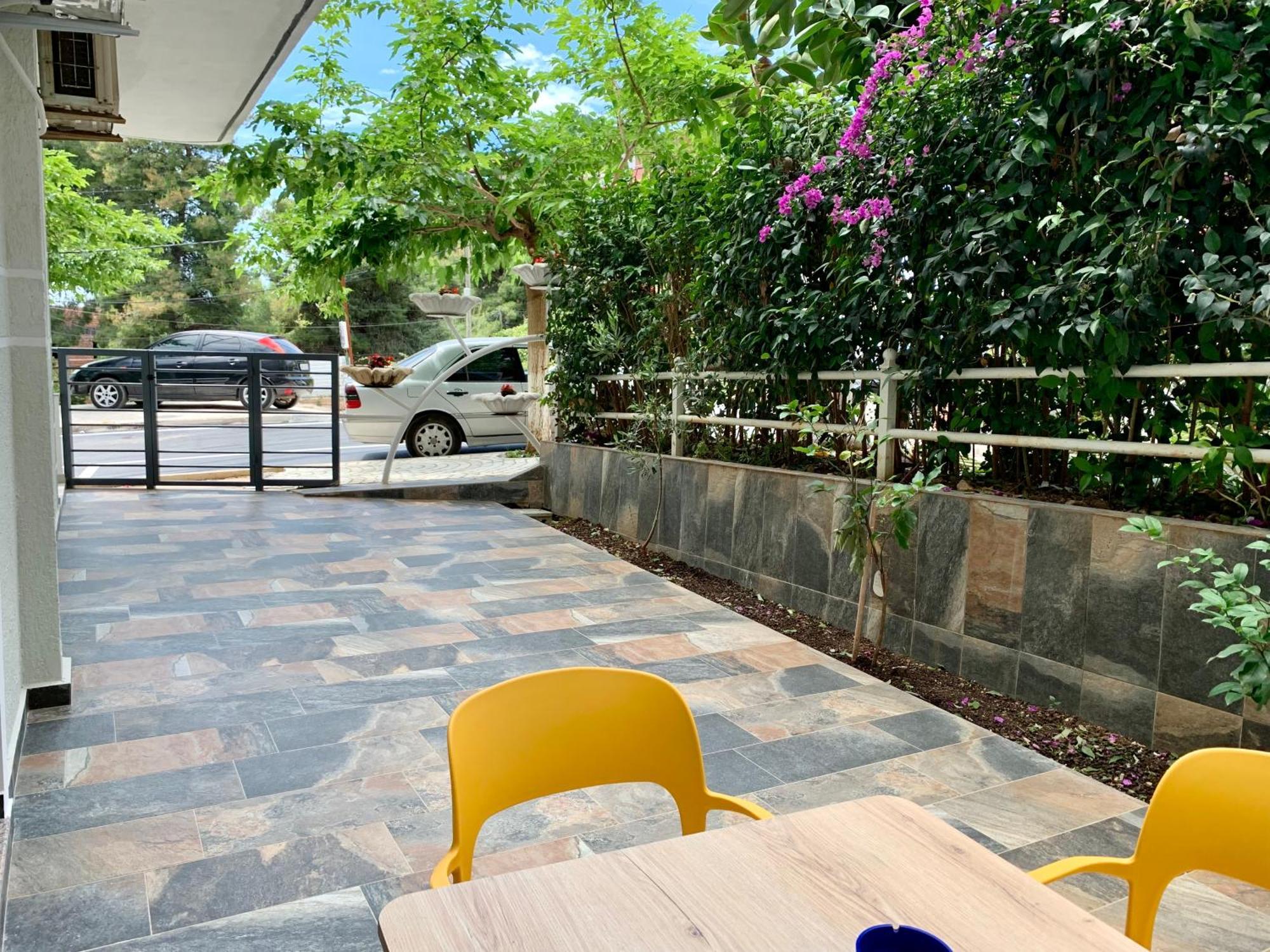 Maxus Apts Sarandë エクステリア 写真