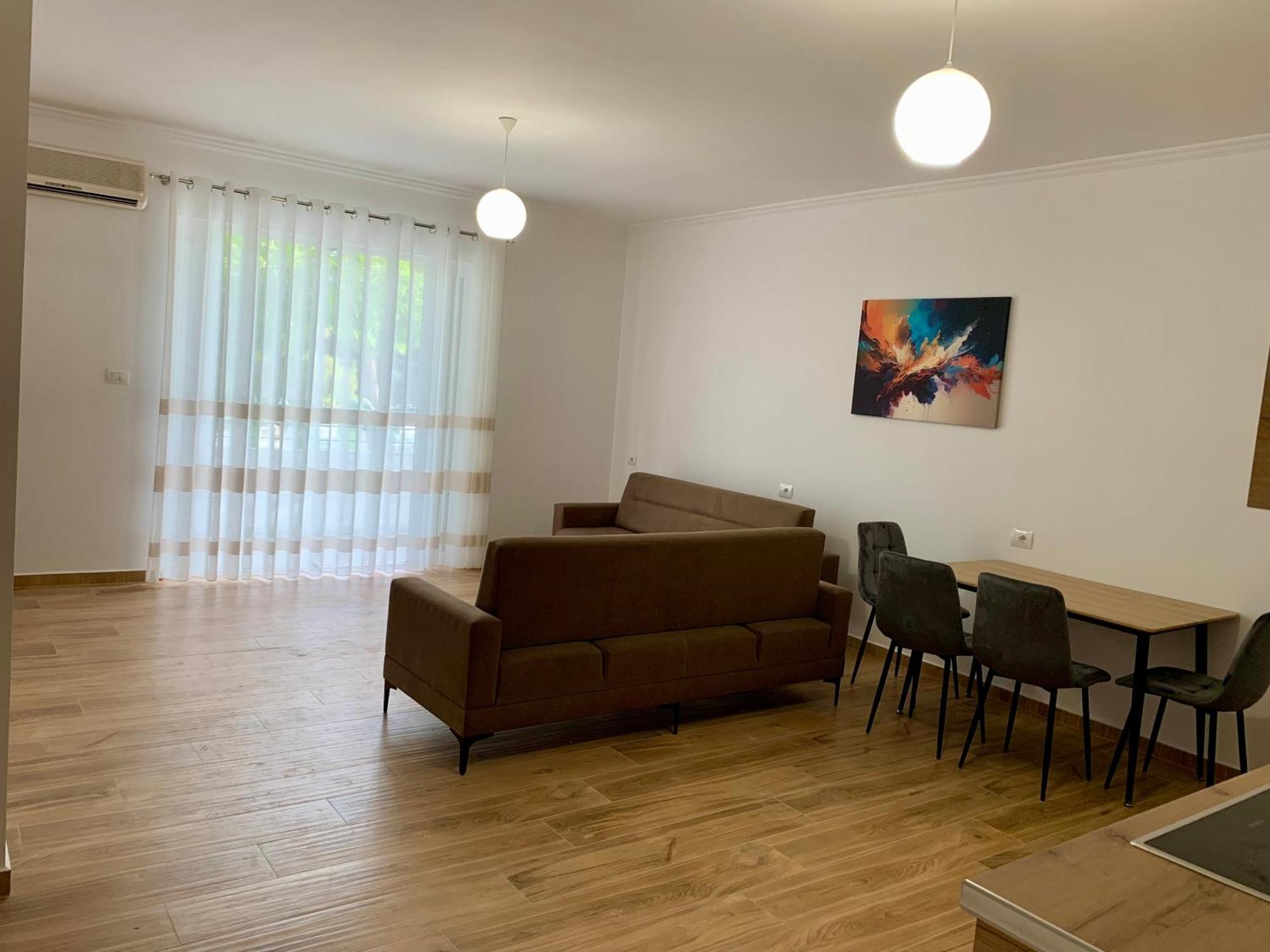Maxus Apts Sarandë エクステリア 写真