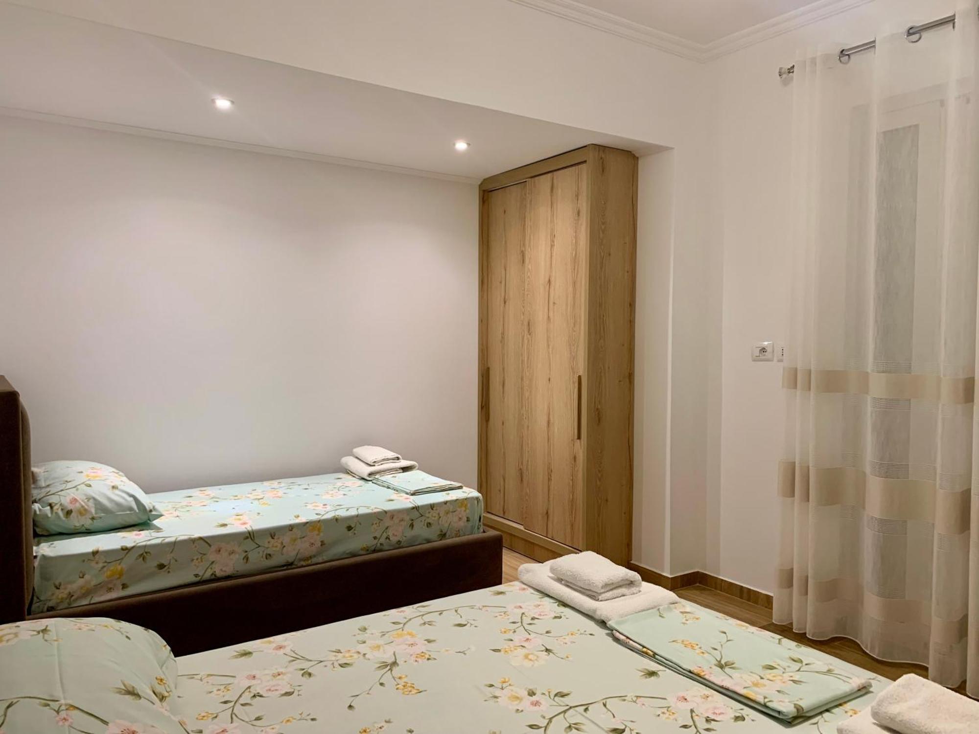 Maxus Apts Sarandë エクステリア 写真