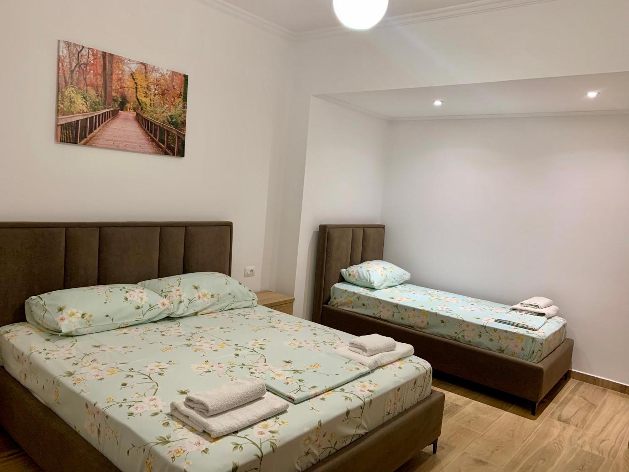 Maxus Apts Sarandë エクステリア 写真